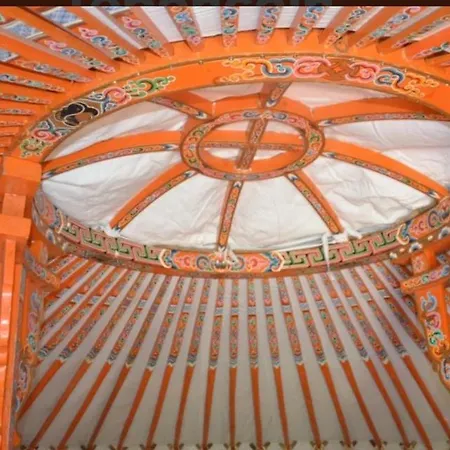 Luxury tent Les Yourtes Bourcominoises