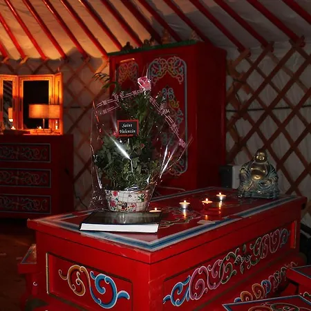 Luxury tent Les Yourtes Bourcominoises