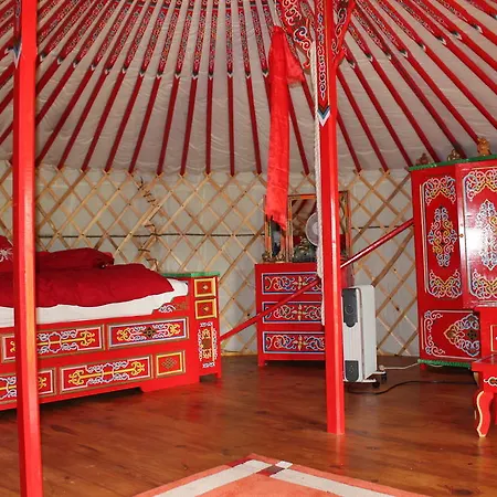 Luxury tent Les Yourtes Bourcominoises