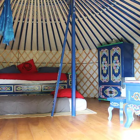 Luxury tent Les Yourtes Bourcominoises *