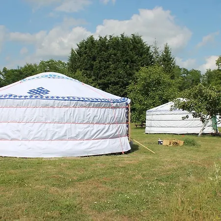 Luxury tent Les Yourtes Bourcominoises Bourg-et-Comin
