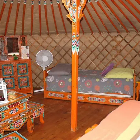 Les Yourtes Bourcominoises Luxury tent