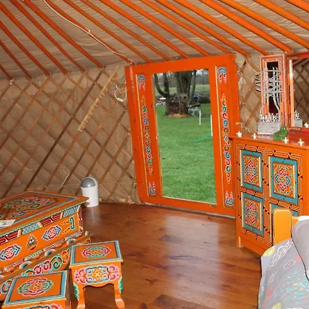 Luxury tent Les Yourtes Bourcominoises